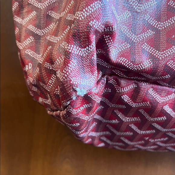 Pre-owned Saint Louis Tote GM
Color: Red / Burgundy tones - Picture 2 of 10